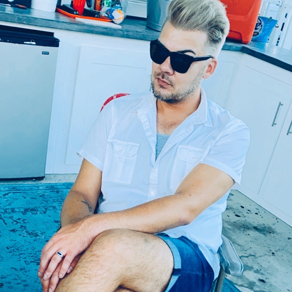 Meet your Posher, Jay